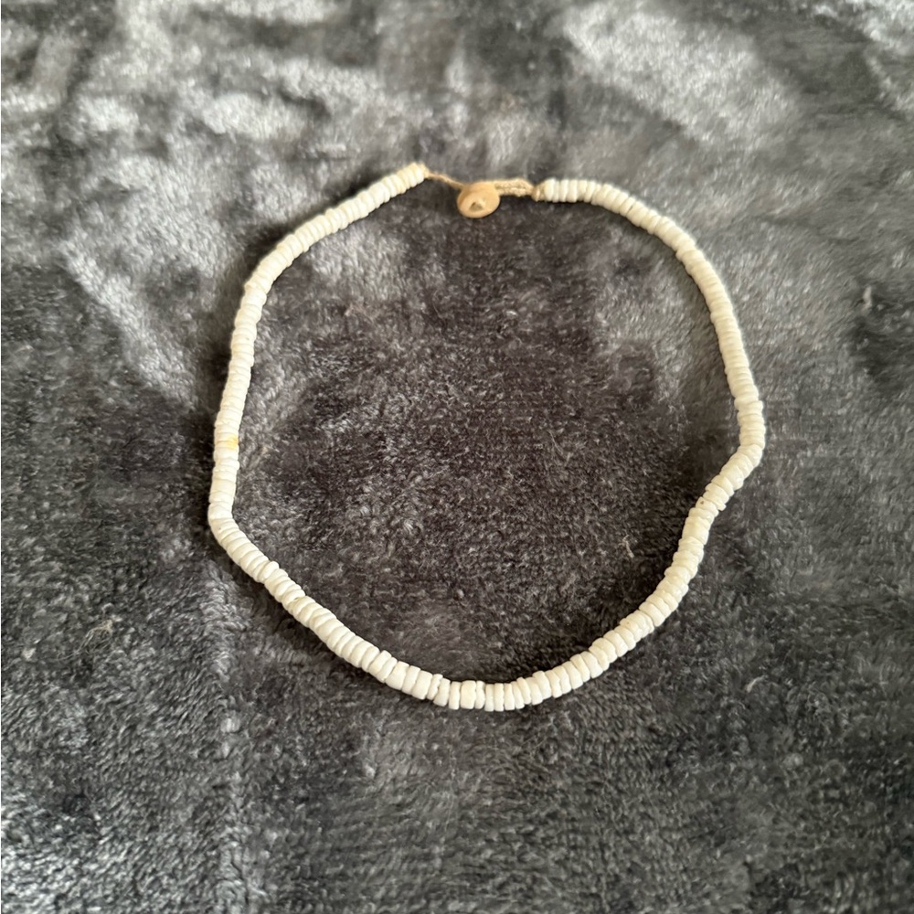 Elegant Cream Shell Necklace